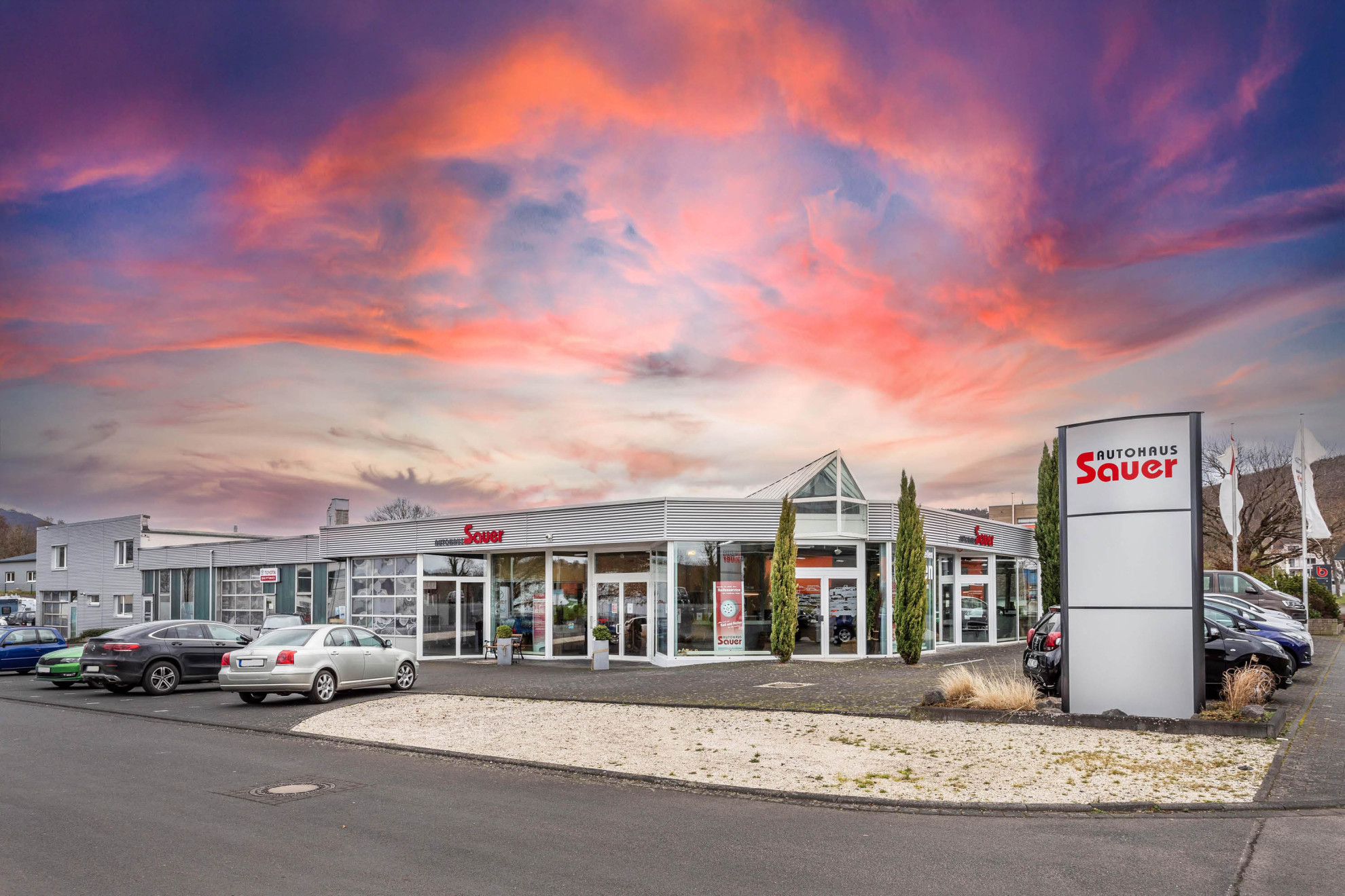 Autohaus Sauer | Kfz-Reparatur aller Marken | Toyota Servicepartner | Hyundai & Kia spezialisiert  