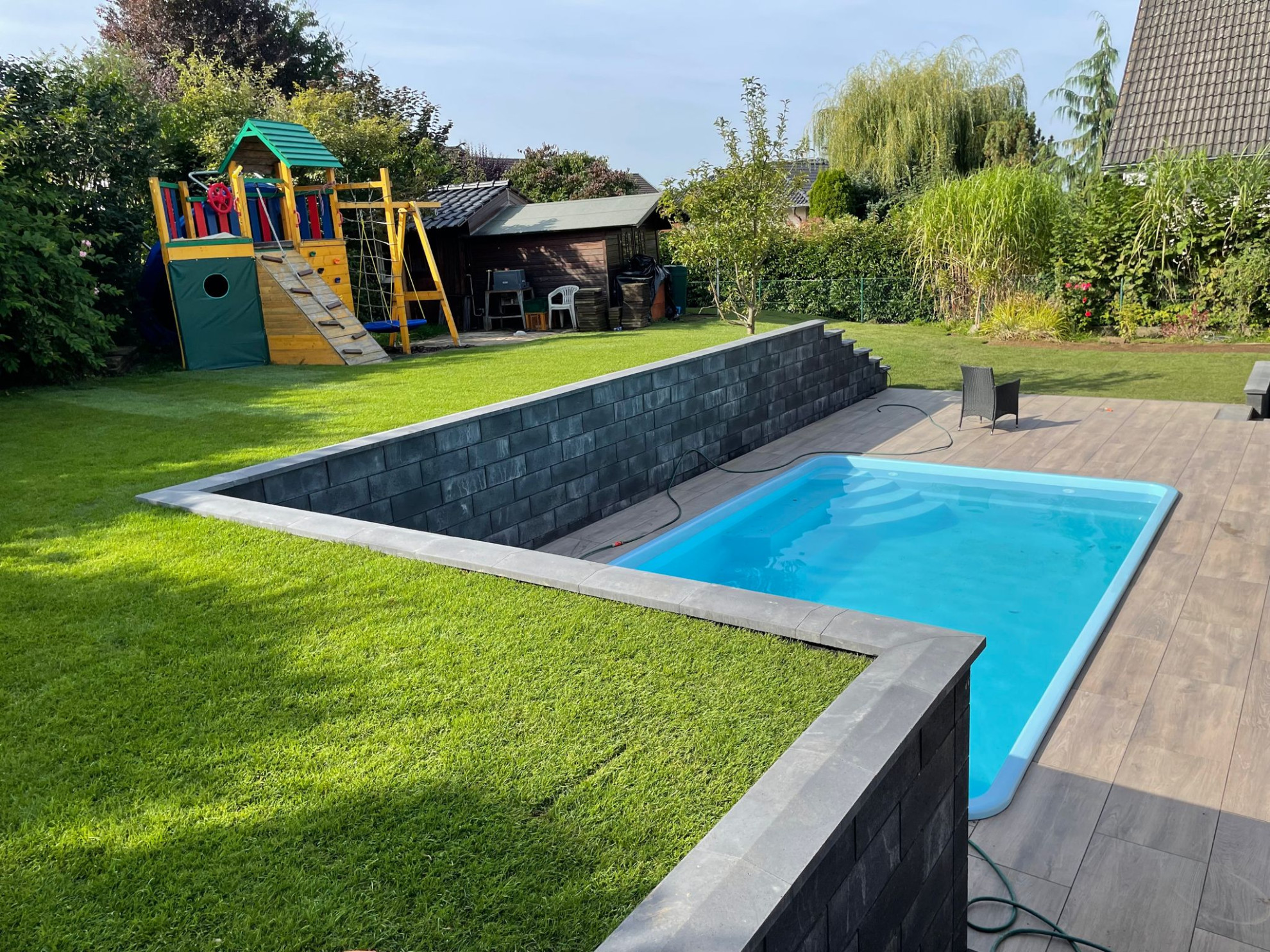 Rohesch Garten- und Landschaftsbau | Zaunbau | Poolbau | Troisdorf  